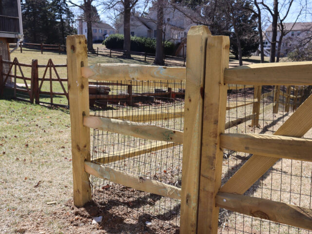 Deer Track Lane Wood Fence – 3