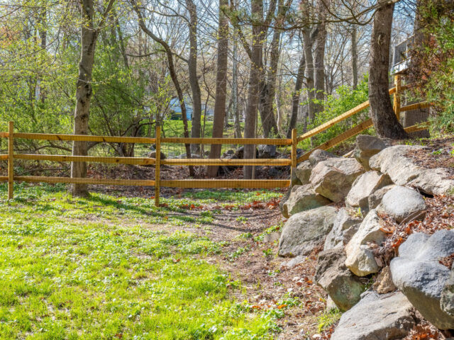 Bulk Wood Fence – 6