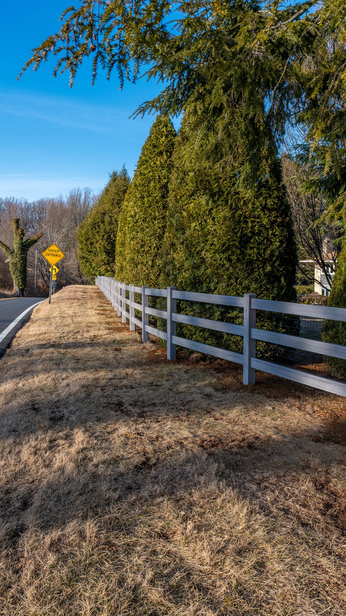 White vinyl fence Stargatt Delaware