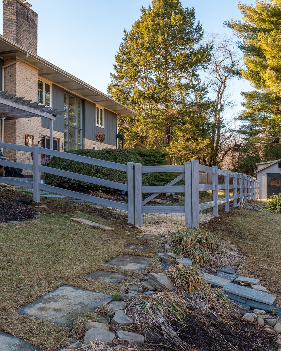 White vinyl fence Stargatt Delaware