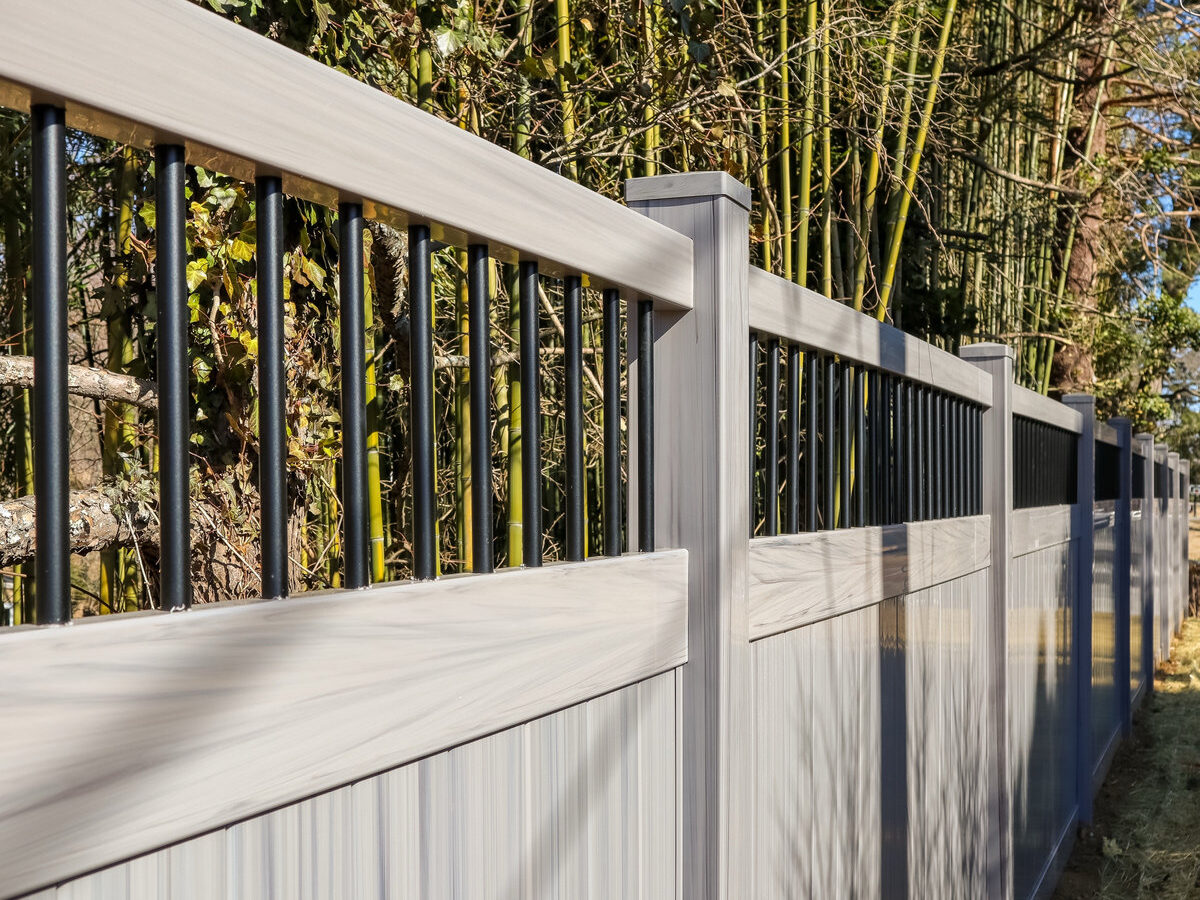White vinyl fence Stargatt Keel Delaware