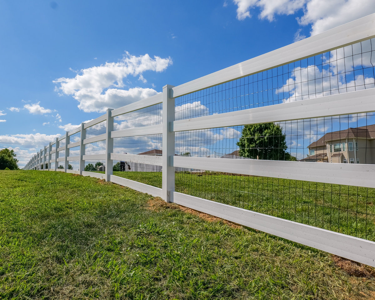 Vinyl split rail fence Chesapeake Delaware