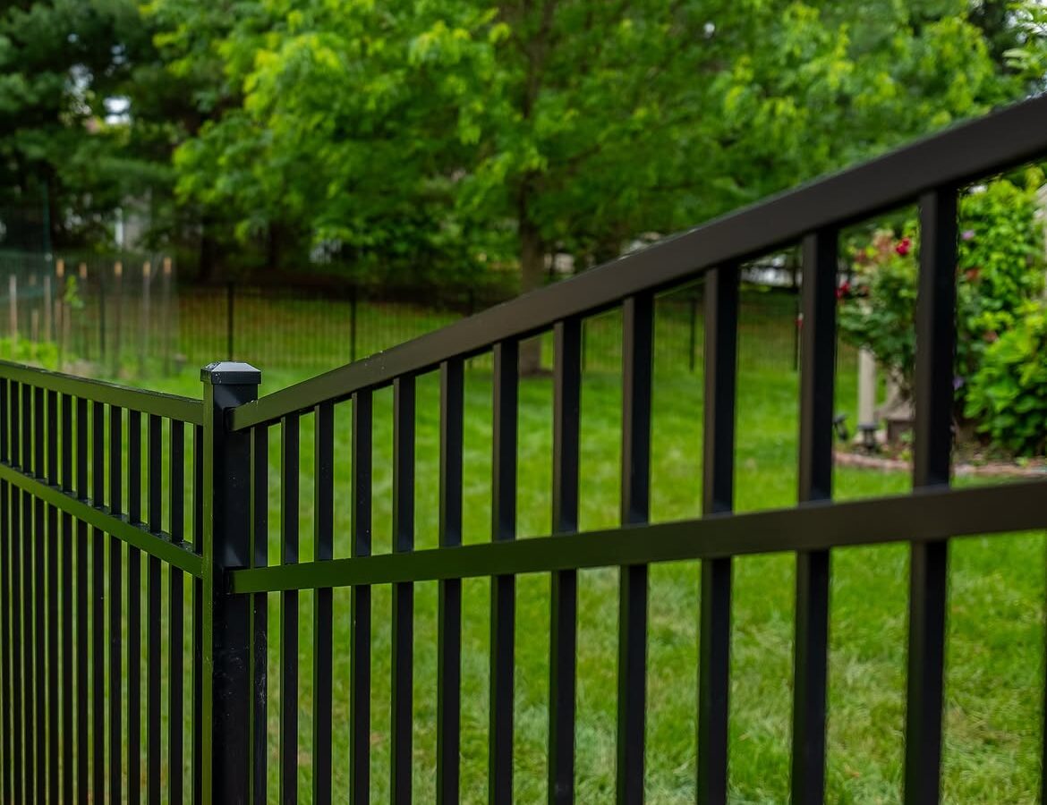 Corner detail of black aluminum fence in Delaware