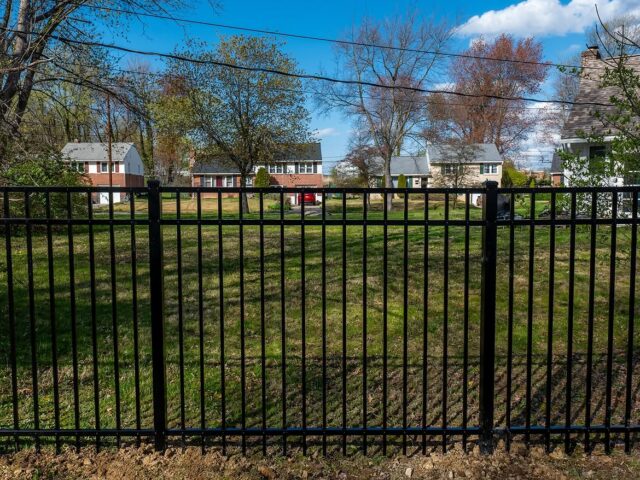 Black Aluminum Fence & Gate Wilmington – 5