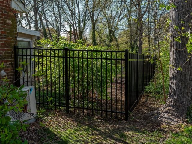 Black Aluminum Fence & Gate Wilmington – 6