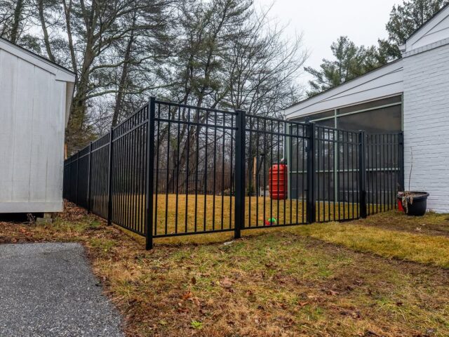 Black Aluminum Fence Newark – 1