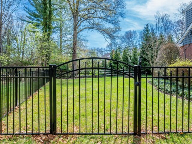 Black Aluminum Fence North Wilmington – 1