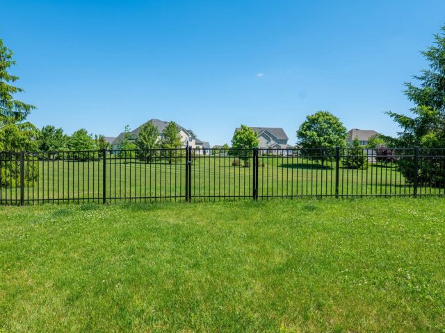 Black Aluminum Fence Open Backyard – 7