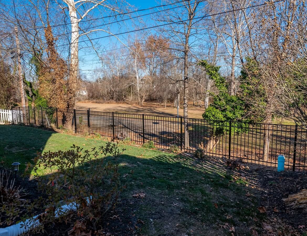 Full view of black aluminum fence in Pike Creek, DE