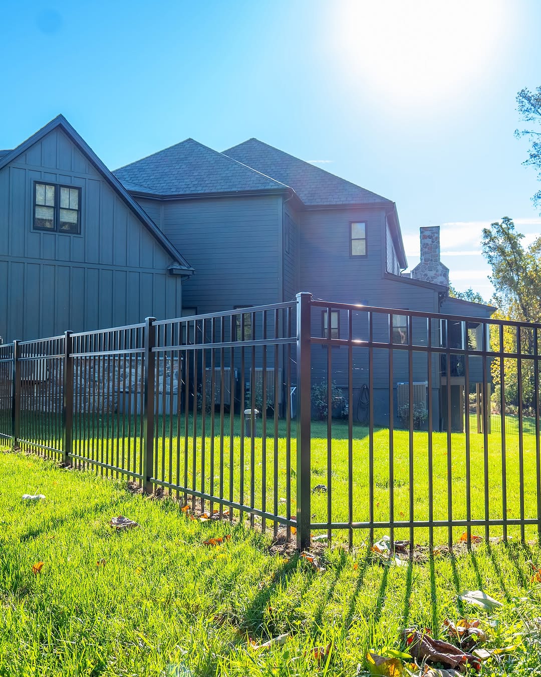 Full view of black aluminum fence in Delaware