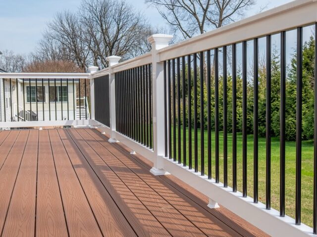 Composite Deck with White Rails – 11