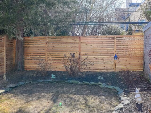 Horizontal Cedar Privacy Fence Wilmington – 1