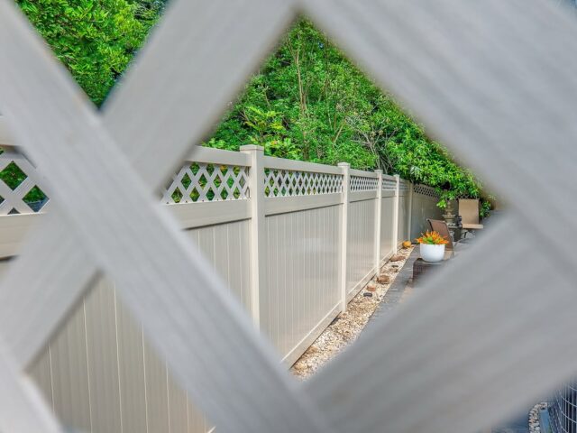 Lattice Top Vinyl Privacy Fence