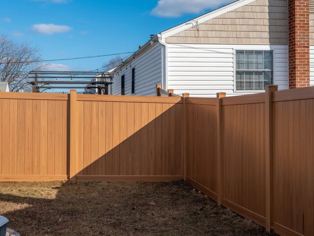 Light Tan Faux Wood Vinyl Fence Aston – 5