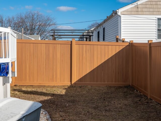 Light Tan Faux Wood Vinyl Fence Aston – 6