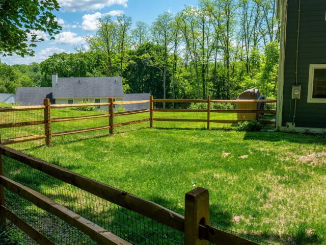 Post & Rail Fence with Wire Mesh – 8