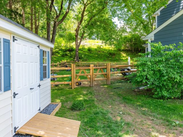 Post & Rail Fence with Wire Mesh – 9