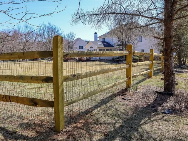 Split Rail Fence with Wire Backing – 4