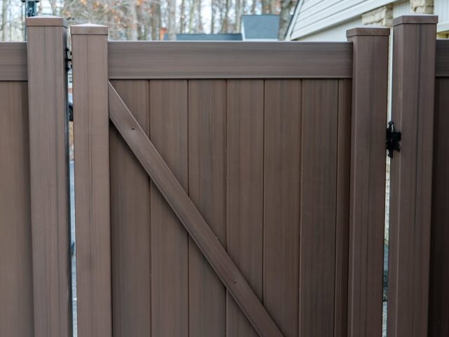 Tan & Brown Faux Wood Vinyl Fence – 2