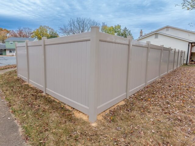 Tan Vinyl Privacy Fence & Gate – 2