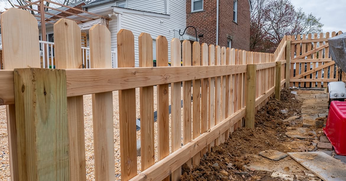 Corner detail of cedar picket fence in Wilmington, DE