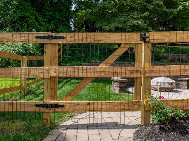 Wood Post & Rail with Paver Patio and Retaining Wall – 1